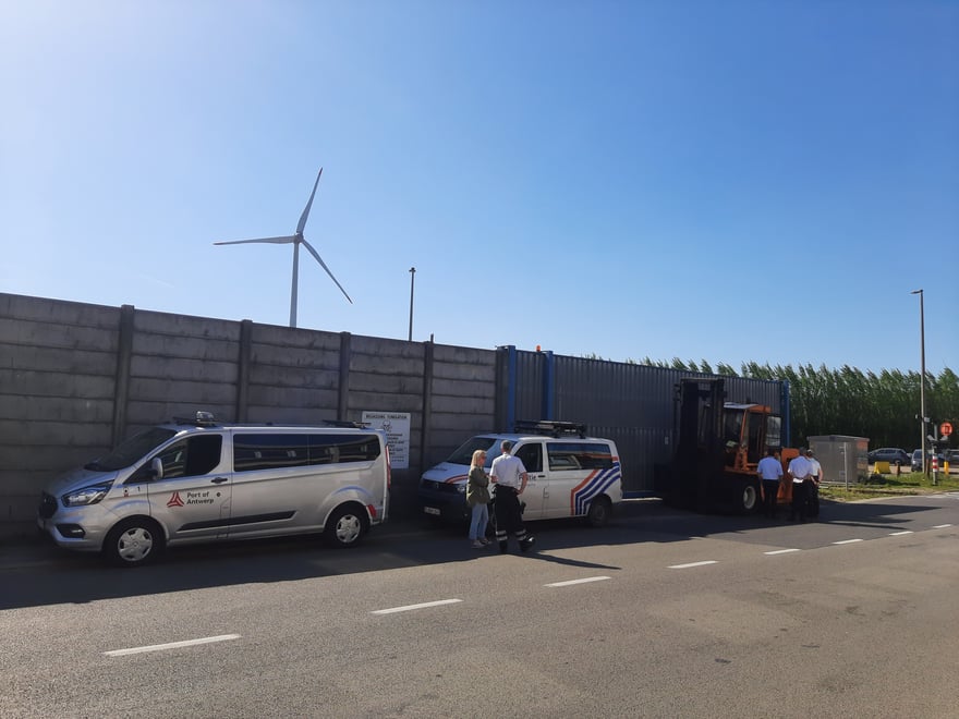20220422_Port of Antwerp en Scheepvaartpolitie werken samen voor controles van havenvoertuigen_NL