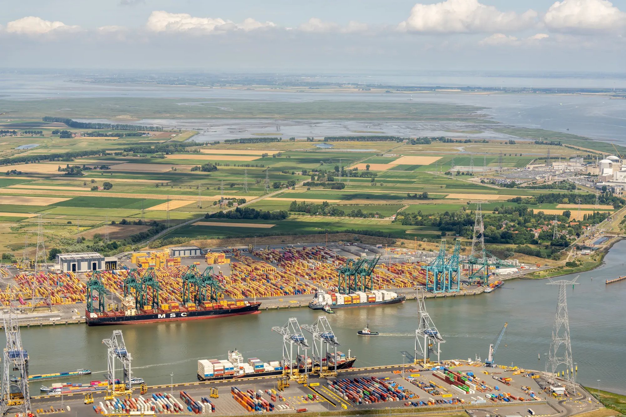 Luchtbeeld Waaslandhaven