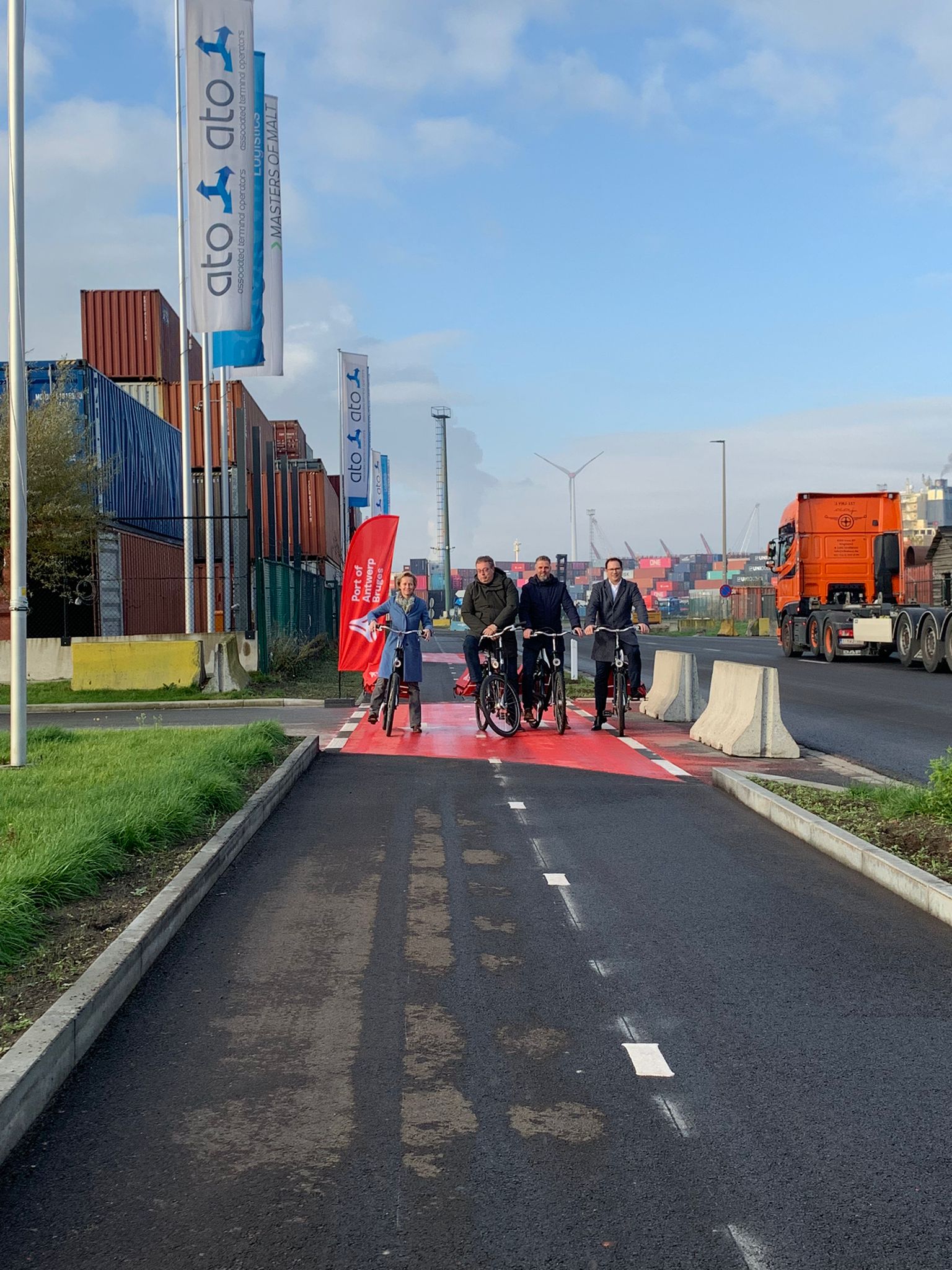 Opening circulair fietspad