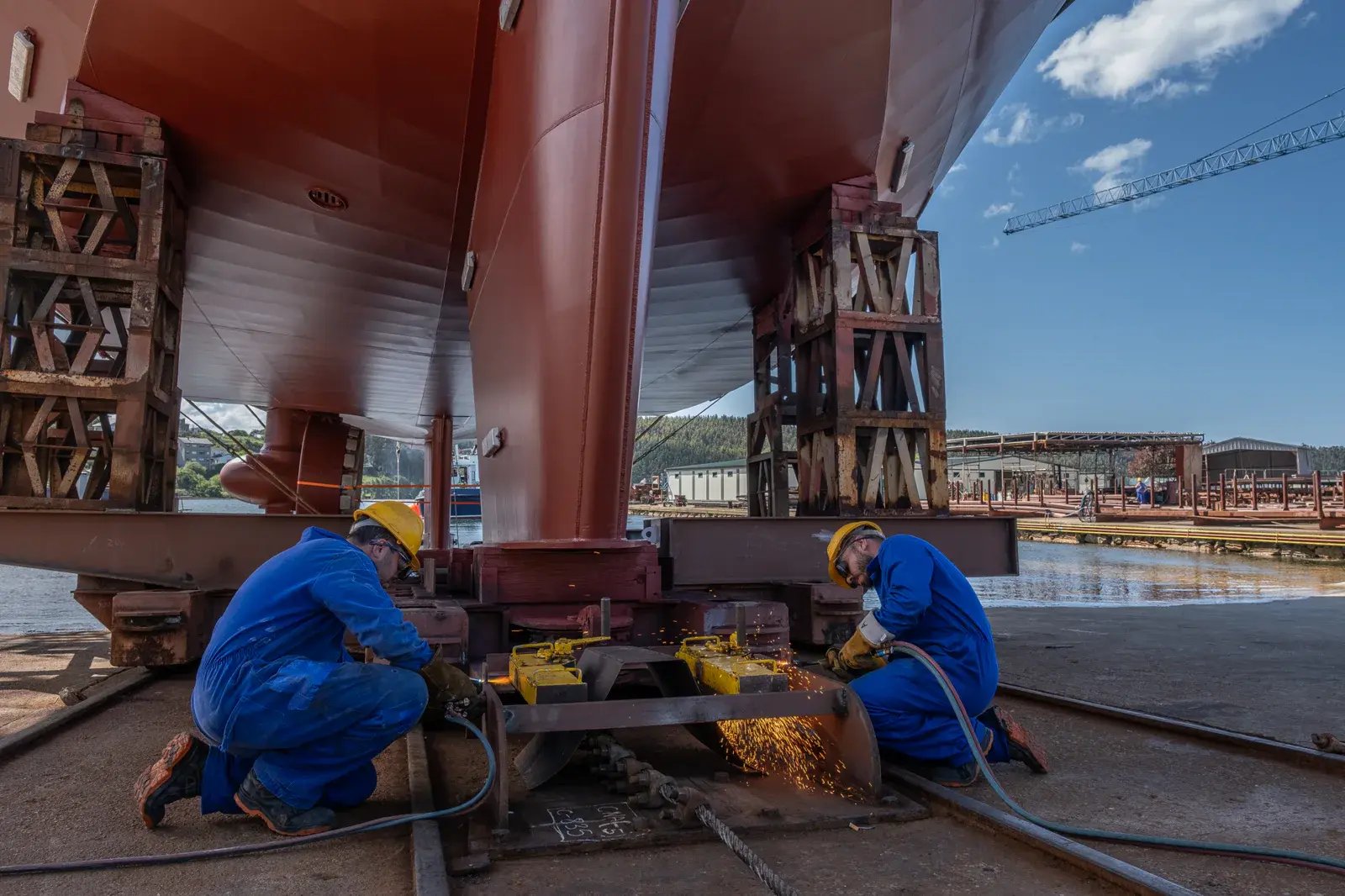 Hydrotug 04