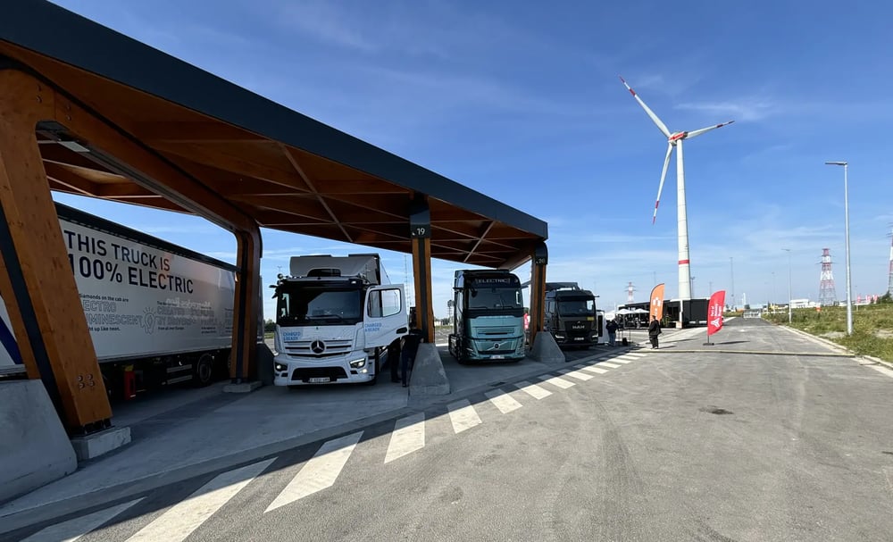 20240613_public charging hub for electric heavy duty vehicles_EN