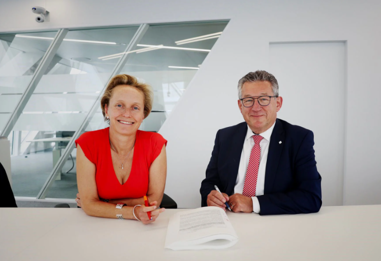 20220422_Fusie Antwerpen en Zeebrugge officieel en juridisch feit_NL