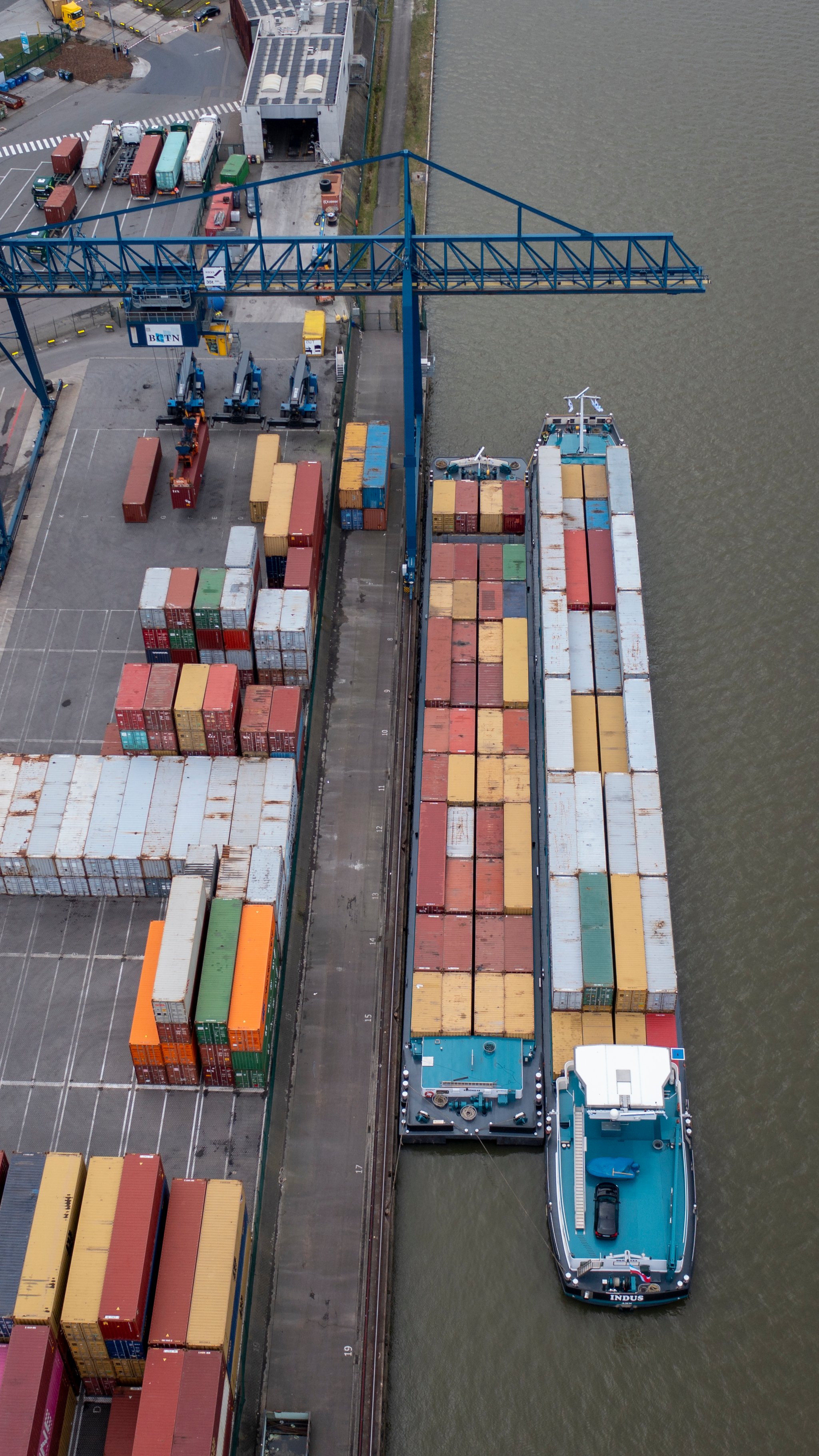 containerschip Albertkanaal